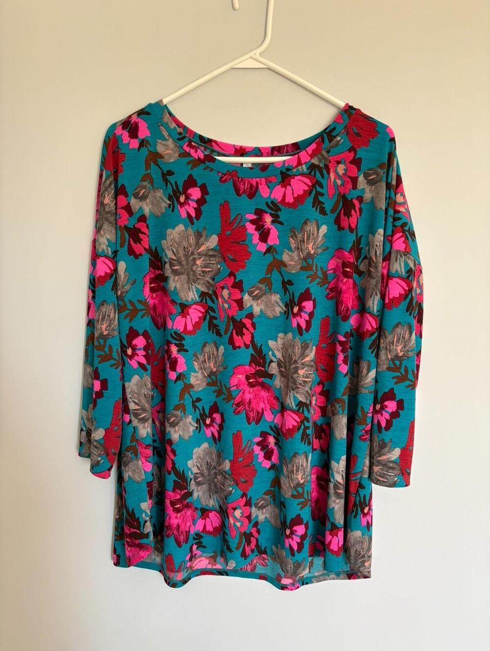 Dear Scarlett Womens XL Top Floral 3/4 Sleeves Round Neck